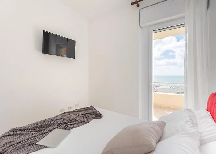 Unicorn House - Stunning Sea View With Pool Apartman Torre Grande