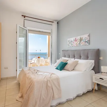 Unicorn House - Stunning Sea View With Pool Apartmán