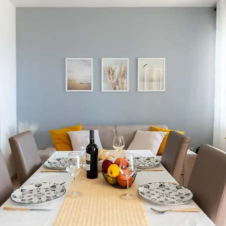 Unicorn House - Stunning Sea View With Pool